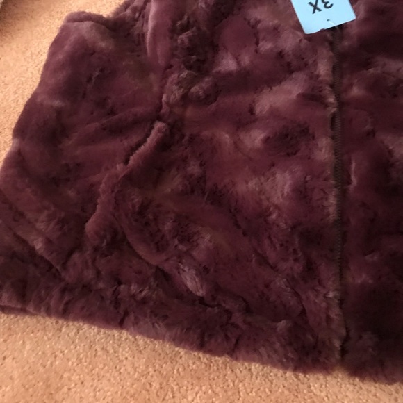 Nicole Miller reversible faux fur vest ( no offer please ) very soft - Picture 2 of 11